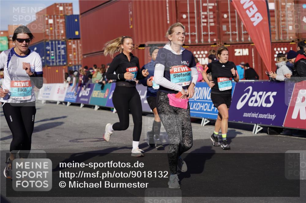 03.10.2025 - Köhlbrandbrückenlauf Michael Burmester http://msf.ph/oto/9018132 03.10.2025 10:17:49 Ziel 1164, 1634, 1649, 1659, 1671, 1695, 1831, 2270, 2372, 2376, 2499, 2670, 2905, 3017, 3150, 3156, 3468 meine-sportfotos.de