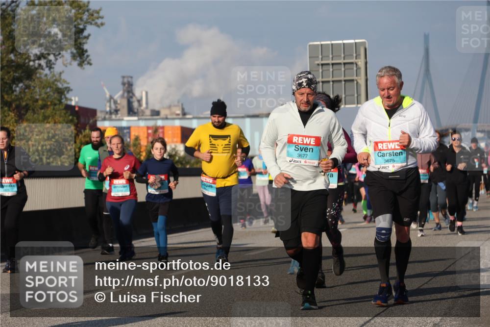 03.10.2025 - Köhlbrandbrückenlauf Luisa Fischer http://msf.ph/oto/9018133 03.10.2025 11:06:08 Position 3 3677, 3675 meine-sportfotos.de