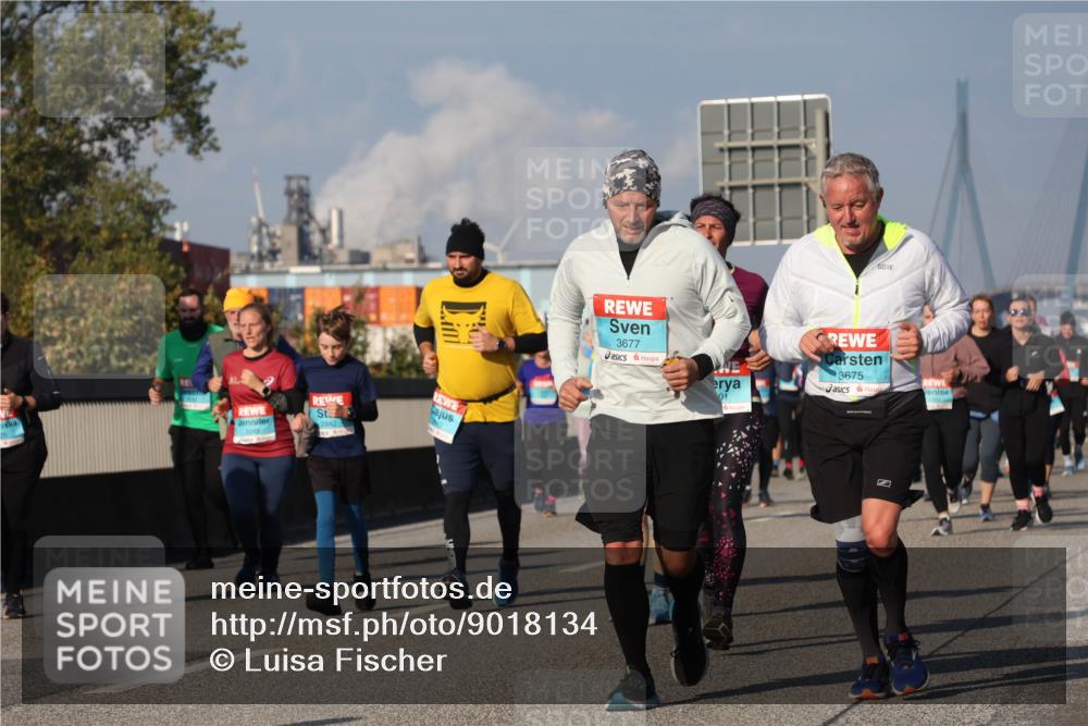 03.10.2025 - Köhlbrandbrückenlauf Luisa Fischer http://msf.ph/oto/9018134 03.10.2025 11:06:08 Position 3 40, 2842, 3677, 01, 3675 meine-sportfotos.de