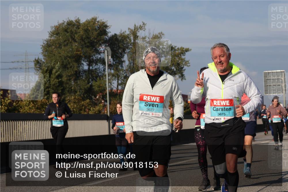 03.10.2025 - Köhlbrandbrückenlauf Luisa Fischer http://msf.ph/oto/9018153 03.10.2025 11:06:11 Position 3 499, 3677, 3675 meine-sportfotos.de