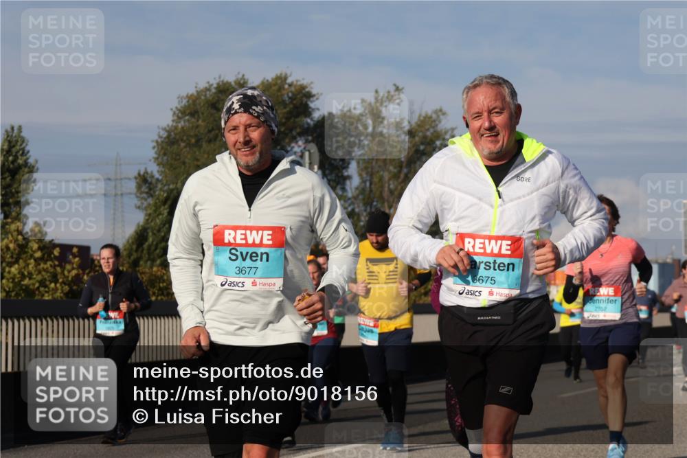 03.10.2025 - Köhlbrandbrückenlauf Luisa Fischer http://msf.ph/oto/9018156 03.10.2025 11:06:12 Position 3 3677, 8675, 2152 meine-sportfotos.de