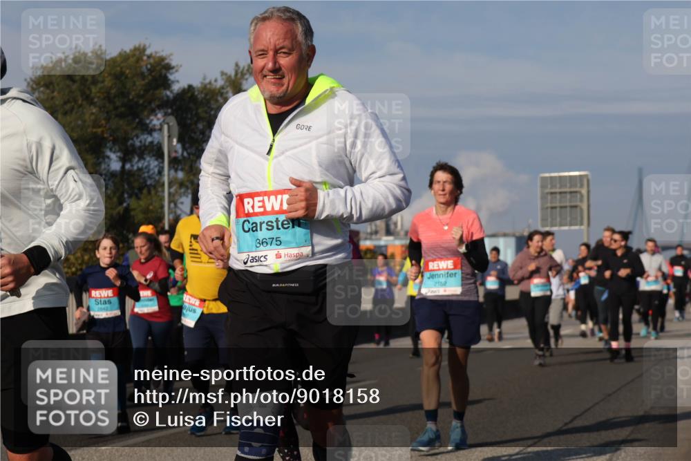 03.10.2025 - Köhlbrandbrückenlauf Luisa Fischer http://msf.ph/oto/9018158 03.10.2025 11:06:12 Position 3 2842, 3675, 2152 meine-sportfotos.de