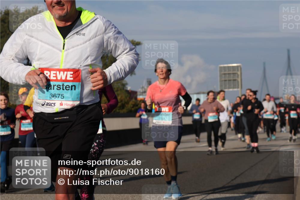 03.10.2025 - Köhlbrandbrückenlauf Luisa Fischer http://msf.ph/oto/9018160 03.10.2025 11:06:13 Position 3 3675 meine-sportfotos.de