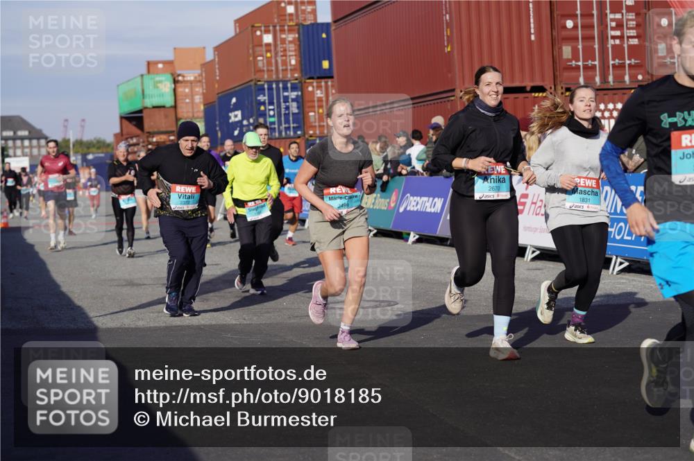 03.10.2025 - Köhlbrandbrückenlauf Michael Burmester http://msf.ph/oto/9018185 03.10.2025 10:17:53 Ziel 1164, 1471, 1513, 1649, 1671, 1815, 1831, 1941, 2270, 2361, 2372, 2376, 2499, 2670, 2905, 2984, 3017, 3156, 3762 meine-sportfotos.de