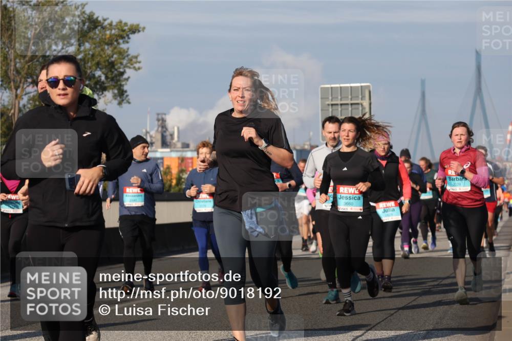 03.10.2025 - Köhlbrandbrückenlauf Luisa Fischer http://msf.ph/oto/9018192 03.10.2025 11:06:18 Position 3 2140, 3660, 2829, 2028 meine-sportfotos.de