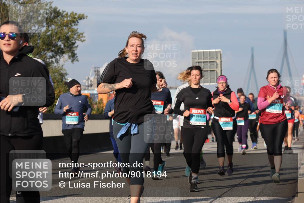 03.10.2025 - Köhlbrandbrückenlauf Luisa Fischer http://msf.ph/oto/9018194 03.10.2025 11:06:18 Position 3 2140, 3660, 2028 meine-sportfotos.de