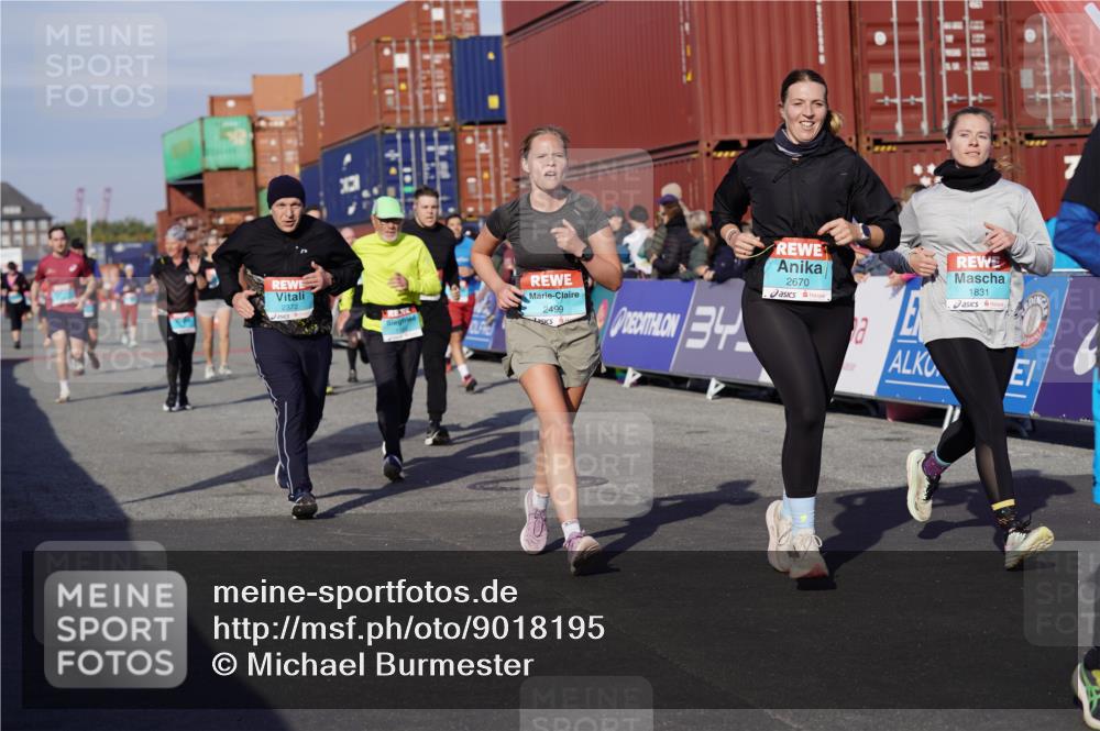 03.10.2025 - Köhlbrandbrückenlauf Michael Burmester http://msf.ph/oto/9018195 03.10.2025 10:17:53 Ziel 1164, 1471, 1513, 1649, 1671, 1815, 1831, 1941, 2270, 2361, 2372, 2376, 2499, 2670, 2905, 2984, 3017, 3156, 3762 meine-sportfotos.de