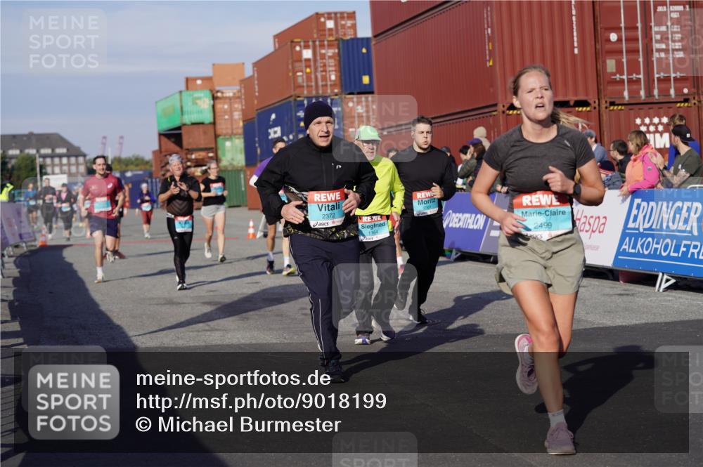03.10.2025 - Köhlbrandbrückenlauf Michael Burmester http://msf.ph/oto/9018199 03.10.2025 10:17:54 Ziel 1164, 1471, 1513, 1815, 1831, 1941, 2361, 2372, 2376, 2499, 2670, 2984, 3017, 3156, 3762 meine-sportfotos.de