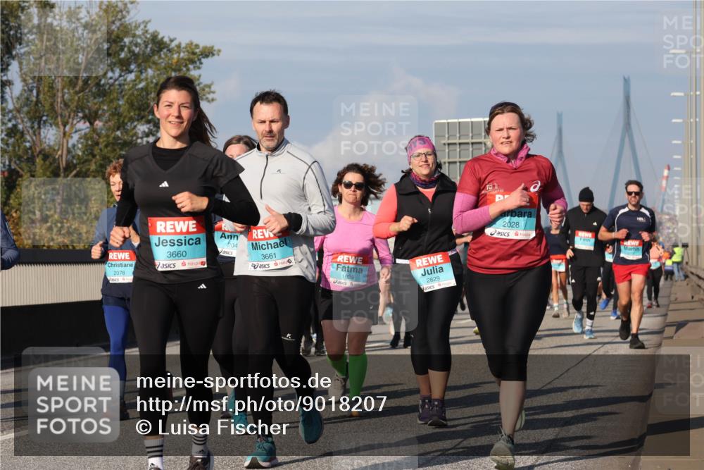 03.10.2025 - Köhlbrandbrückenlauf Luisa Fischer http://msf.ph/oto/9018207 03.10.2025 11:06:21 Position 3 2078, 3660, 204, 3661, 1629, 2829, 2028 meine-sportfotos.de