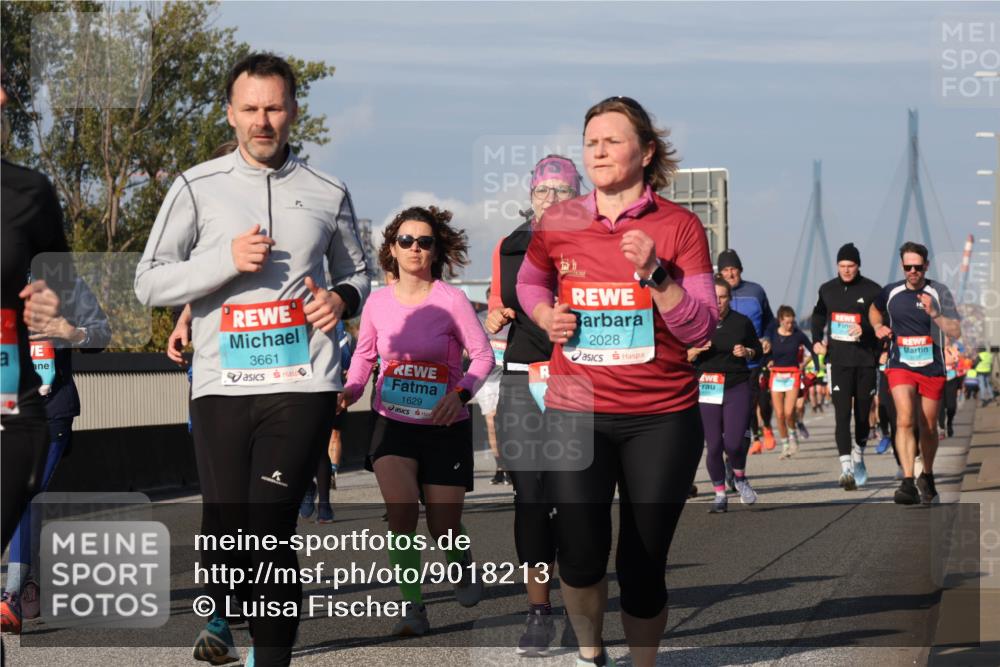 03.10.2025 - Köhlbrandbrückenlauf Luisa Fischer http://msf.ph/oto/9018213 03.10.2025 11:06:22 Position 3 3661, 1629, 2028 meine-sportfotos.de