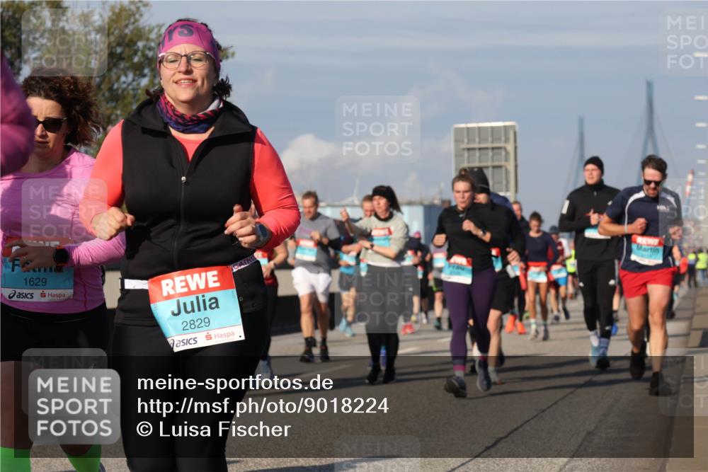 03.10.2025 - Köhlbrandbrückenlauf Luisa Fischer http://msf.ph/oto/9018224 03.10.2025 11:06:24 Position 3 1629, 2829 meine-sportfotos.de