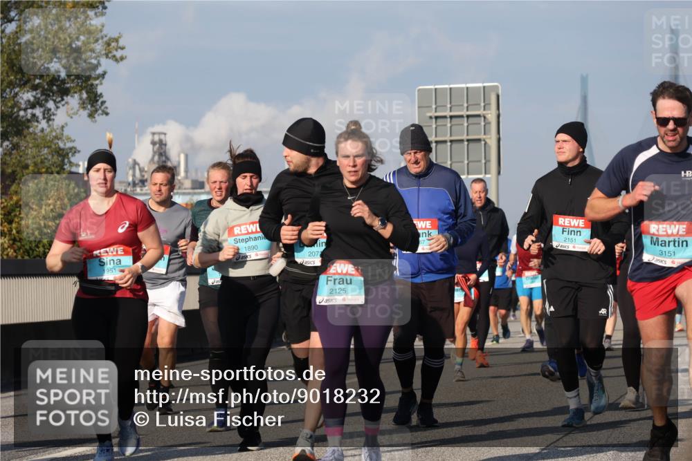 03.10.2025 - Köhlbrandbrückenlauf Luisa Fischer http://msf.ph/oto/9018232 03.10.2025 11:06:25 Position 3 1951, 1890, 207, 2125, 67, 2151, 3151 meine-sportfotos.de