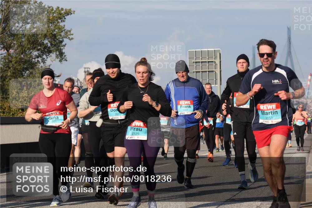 03.10.2025 - Köhlbrandbrückenlauf Luisa Fischer http://msf.ph/oto/9018236 03.10.2025 11:06:26 Position 3 1951, 207, 2125, 1967, 3151 meine-sportfotos.de