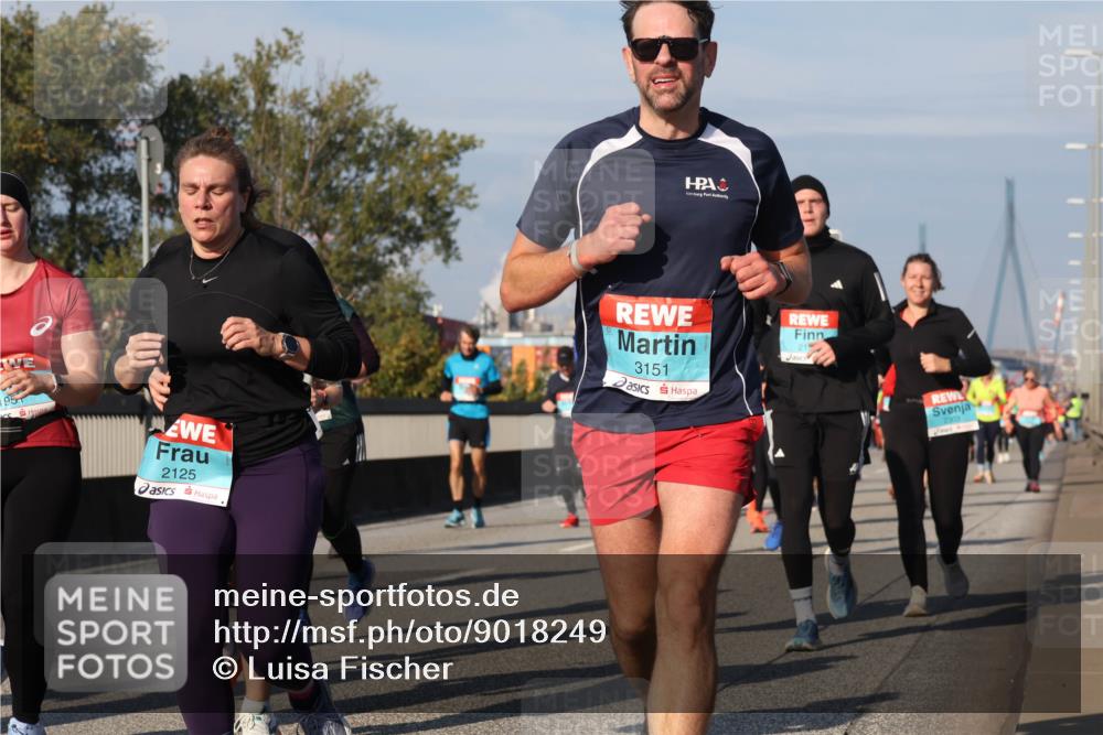 03.10.2025 - Köhlbrandbrückenlauf Luisa Fischer http://msf.ph/oto/9018249 03.10.2025 11:06:28 Position 3 951, 2125, 3151 meine-sportfotos.de