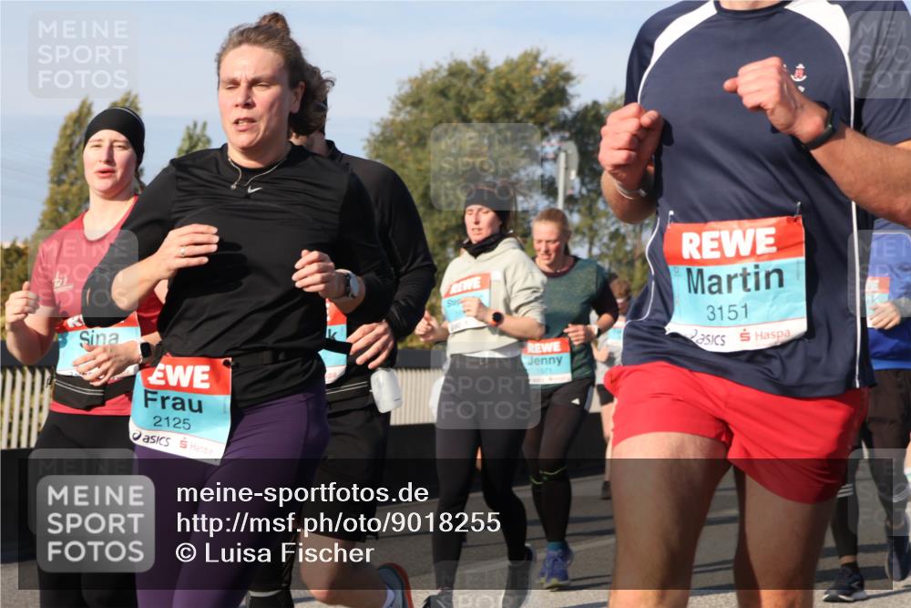 03.10.2025 - Köhlbrandbrückenlauf Luisa Fischer http://msf.ph/oto/9018255 03.10.2025 11:06:29 Position 3 2125, 1571, 3151 meine-sportfotos.de