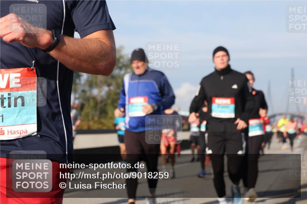 03.10.2025 - Köhlbrandbrückenlauf Luisa Fischer http://msf.ph/oto/9018259 03.10.2025 11:06:30 Position 3 1 meine-sportfotos.de