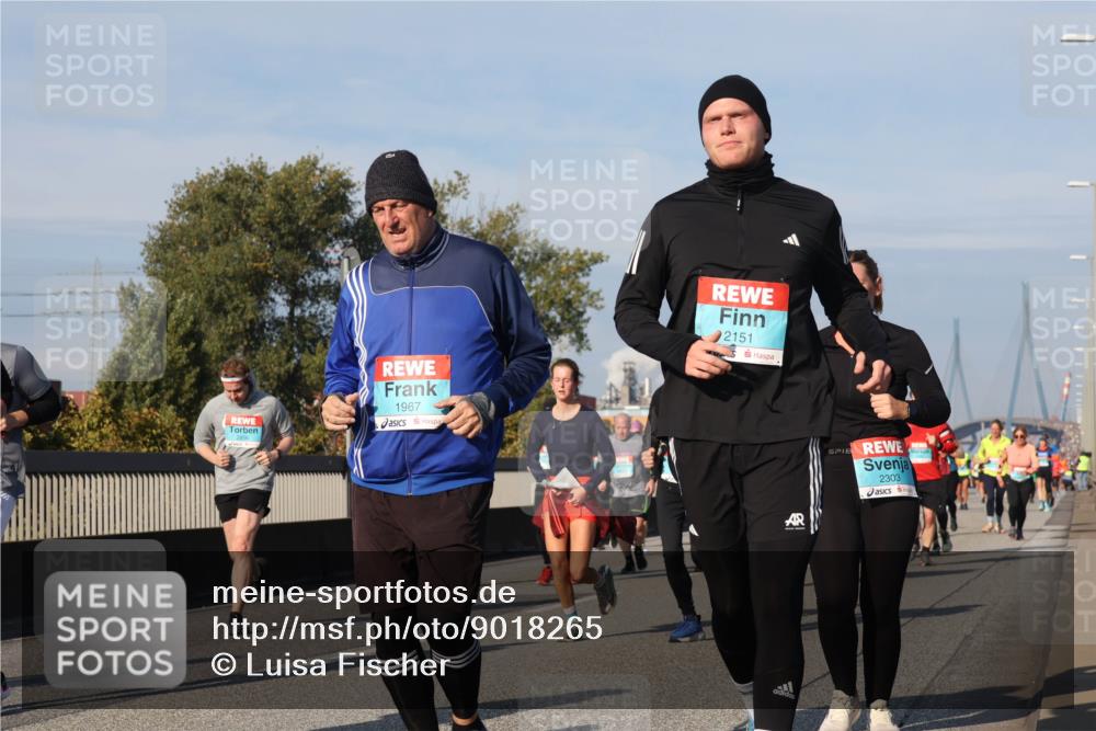 03.10.2025 - Köhlbrandbrückenlauf Luisa Fischer http://msf.ph/oto/9018265 03.10.2025 11:06:31 Position 3 1967, 2151, 2303 meine-sportfotos.de