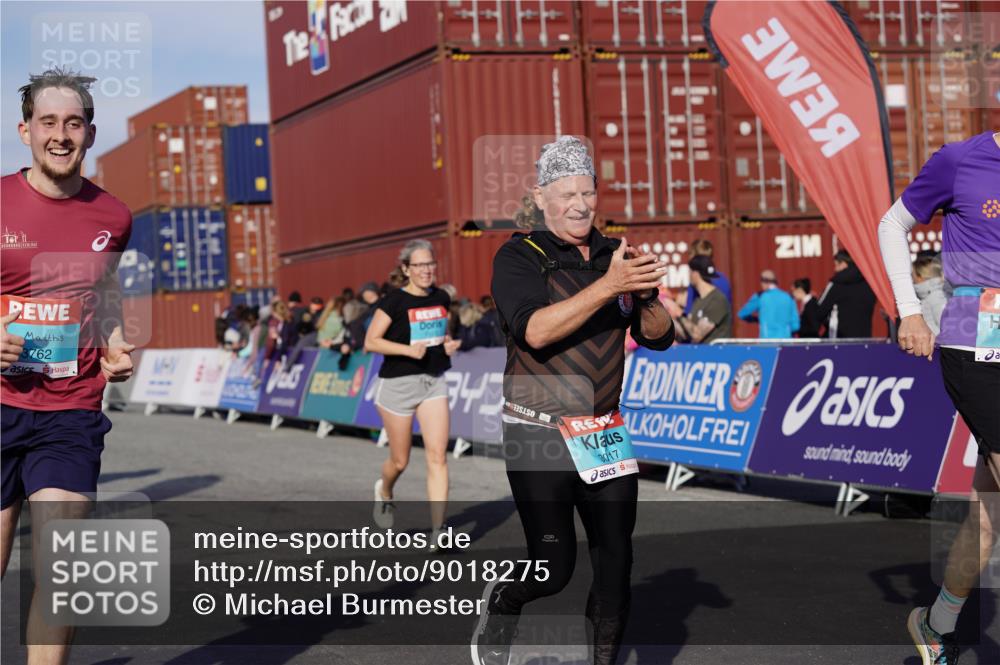 03.10.2025 - Köhlbrandbrückenlauf Michael Burmester http://msf.ph/oto/9018275 03.10.2025 10:17:58 Ziel 1164, 1471, 1513, 1812, 1815, 1831, 1941, 2361, 2372, 2670, 2984, 3017, 3175, 3486, 3487, 3762, 3826 meine-sportfotos.de