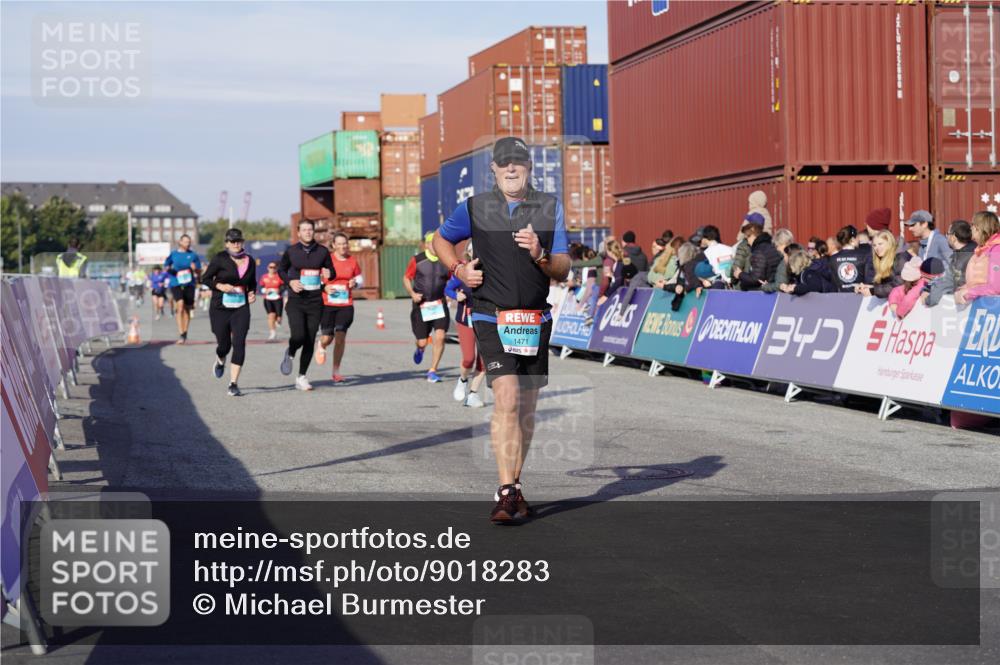 03.10.2025 - Köhlbrandbrückenlauf Michael Burmester http://msf.ph/oto/9018283 03.10.2025 10:18:01 Ziel 1471, 1513, 1812, 1815, 1941, 2361, 2984, 3017, 3175, 3486, 3487, 3762, 3826 meine-sportfotos.de