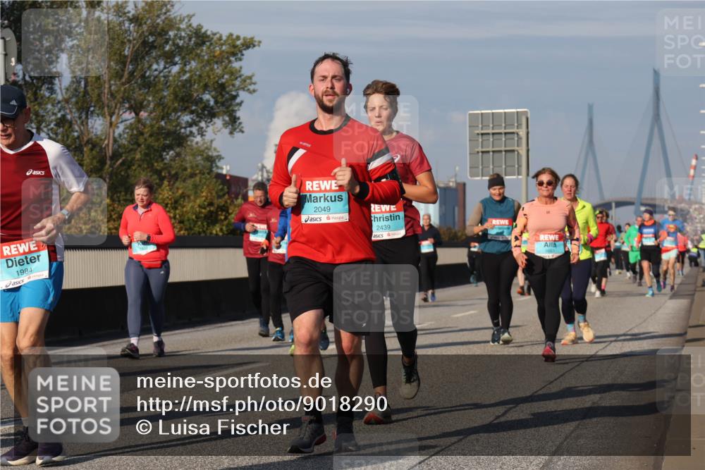 03.10.2025 - Köhlbrandbrückenlauf Luisa Fischer http://msf.ph/oto/9018290 03.10.2025 11:06:36 Position 3 1984, 2049, 2439, 1683 meine-sportfotos.de