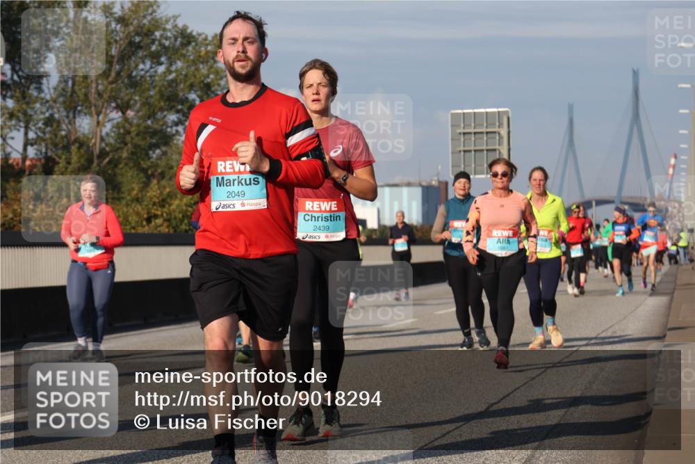 03.10.2025 - Köhlbrandbrückenlauf Luisa Fischer http://msf.ph/oto/9018294 03.10.2025 11:06:37 Position 3 2049, 2439, 1683 meine-sportfotos.de