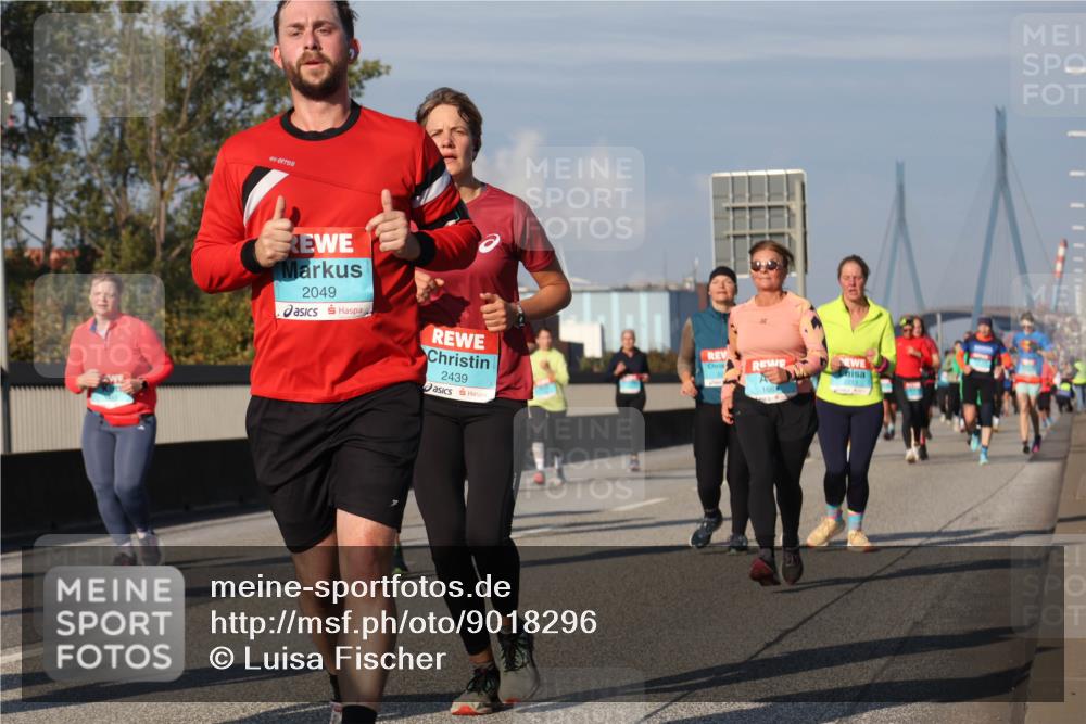 03.10.2025 - Köhlbrandbrückenlauf Luisa Fischer http://msf.ph/oto/9018296 03.10.2025 11:06:37 Position 3 2049, 2439, 2213, 168 meine-sportfotos.de