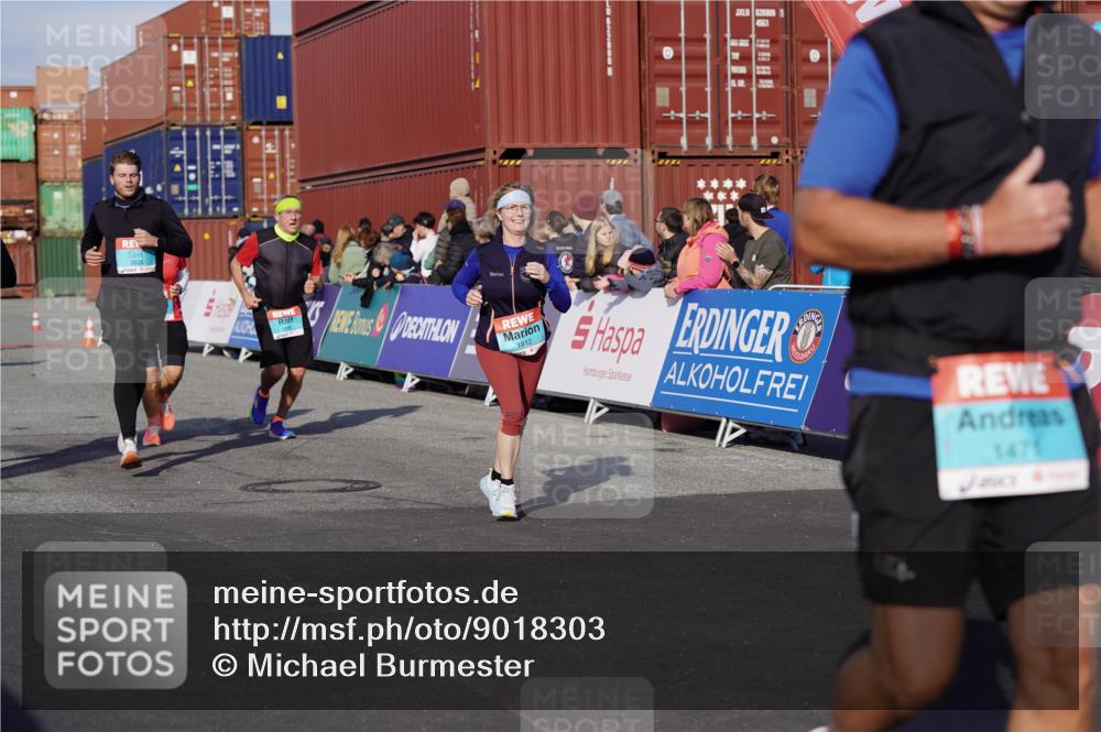03.10.2025 - Köhlbrandbrückenlauf Michael Burmester http://msf.ph/oto/9018303 03.10.2025 10:18:03 Ziel 1121, 1471, 1513, 1812, 1941, 2544, 3175, 3310, 3486, 3487, 3762, 3826 meine-sportfotos.de