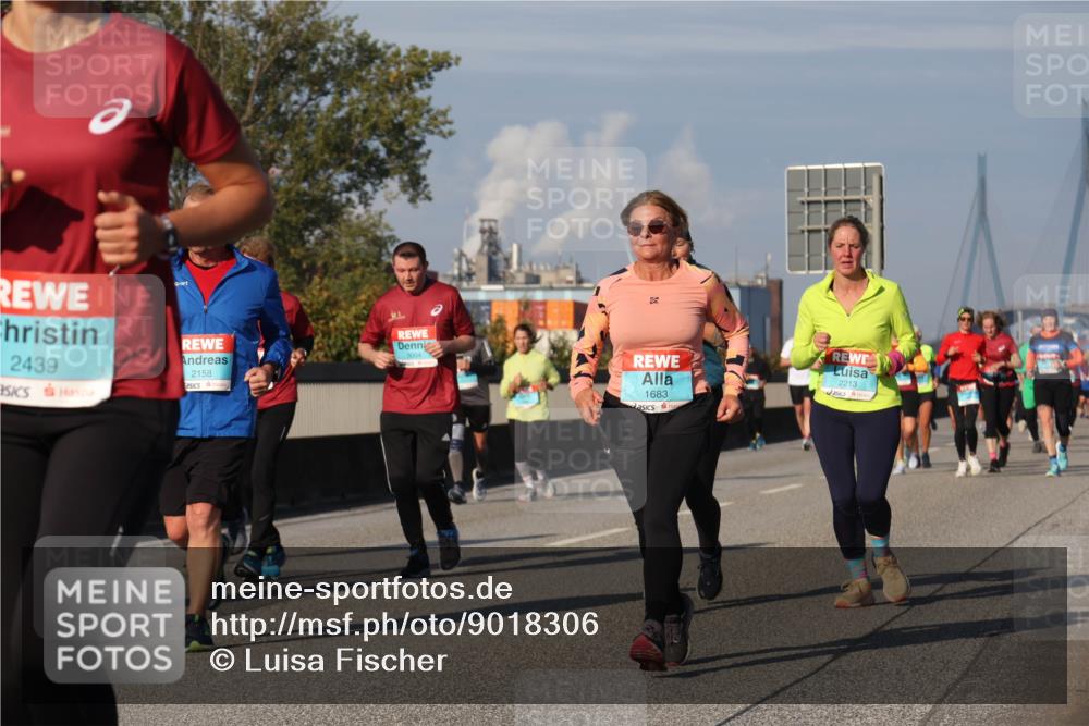 03.10.2025 - Köhlbrandbrückenlauf Luisa Fischer http://msf.ph/oto/9018306 03.10.2025 11:06:39 Position 3 2439, 2158, 1683, 2213 meine-sportfotos.de