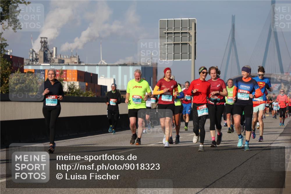 03.10.2025 - Köhlbrandbrückenlauf Luisa Fischer http://msf.ph/oto/9018323 03.10.2025 11:06:43 Position 3 2103, 2739, 2970 meine-sportfotos.de