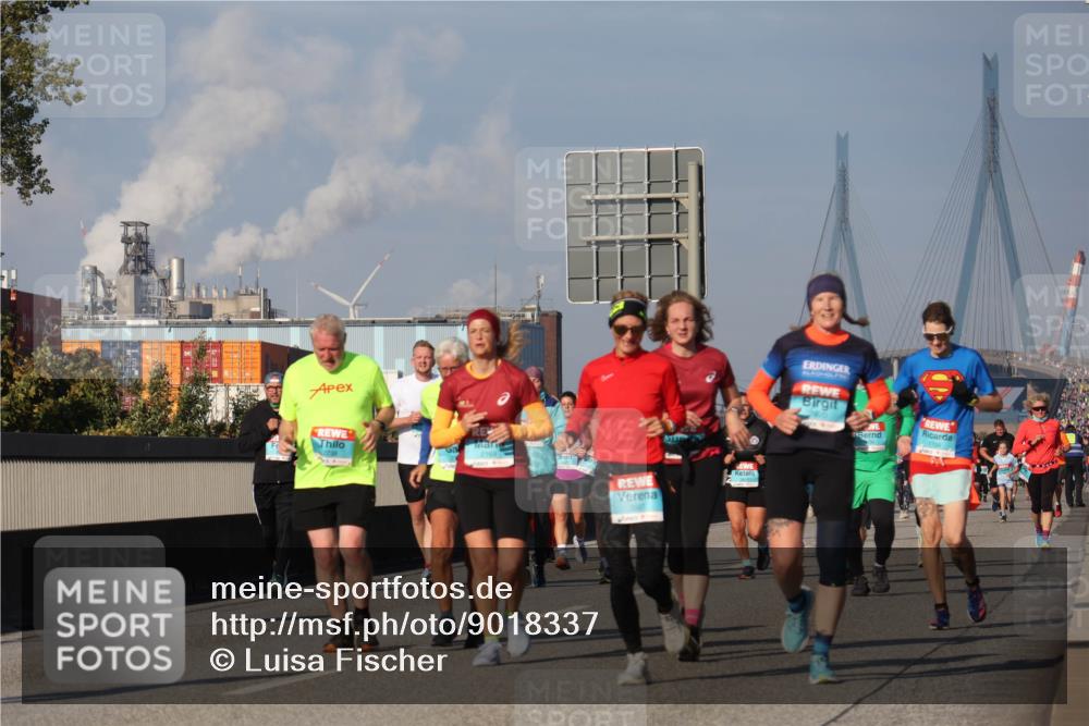 03.10.2025 - Köhlbrandbrückenlauf Luisa Fischer http://msf.ph/oto/9018337 03.10.2025 11:06:45 Position 3 2169, 940, 2970, 1709 meine-sportfotos.de