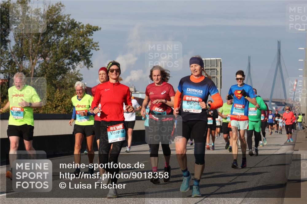 03.10.2025 - Köhlbrandbrückenlauf Luisa Fischer http://msf.ph/oto/9018358 03.10.2025 11:06:50 Position 3 2739, 2742, 3597, 2970, 1709 meine-sportfotos.de
