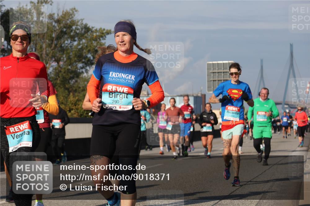 03.10.2025 - Köhlbrandbrückenlauf Luisa Fischer http://msf.ph/oto/9018371 03.10.2025 11:06:52 Position 3 3507, 2970, 1709 meine-sportfotos.de
