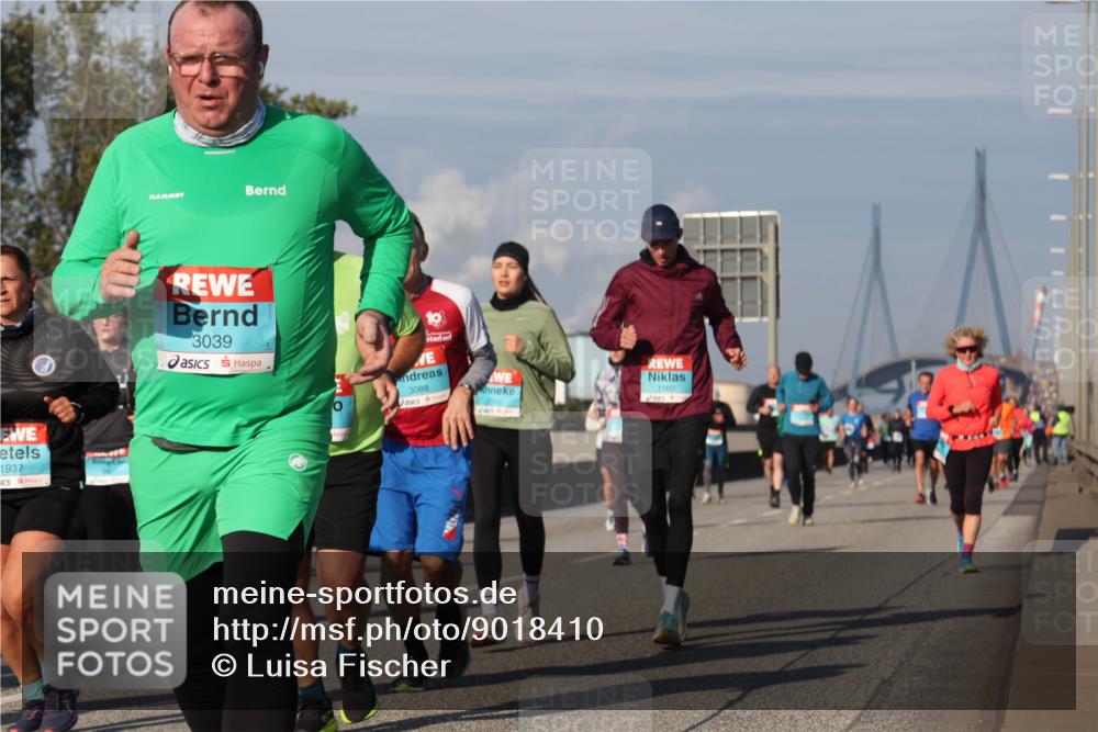 03.10.2025 - Köhlbrandbrückenlauf Luisa Fischer http://msf.ph/oto/9018410 03.10.2025 11:06:59 Position 3 1937, 3039, 3088, 1160 meine-sportfotos.de