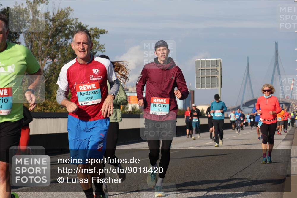 03.10.2025 - Köhlbrandbrückenlauf Luisa Fischer http://msf.ph/oto/9018420 03.10.2025 11:07:00 Position 3 4, 10, 3088, 1160 meine-sportfotos.de