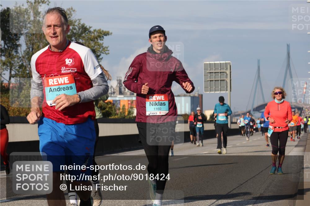 03.10.2025 - Köhlbrandbrückenlauf Luisa Fischer http://msf.ph/oto/9018424 03.10.2025 11:07:01 Position 3 22, 1160 meine-sportfotos.de