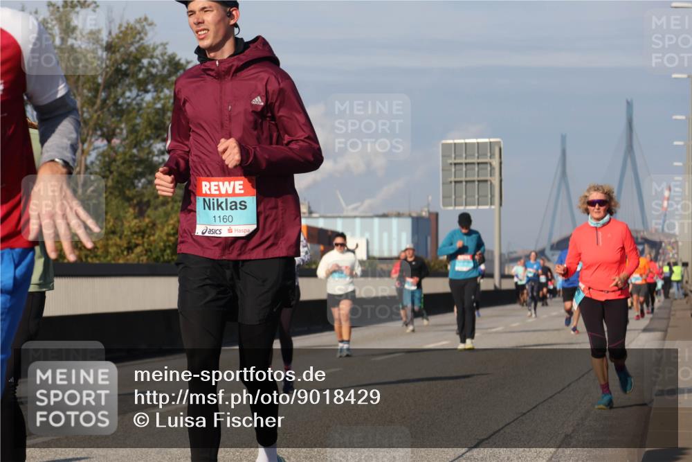 03.10.2025 - Köhlbrandbrückenlauf Luisa Fischer http://msf.ph/oto/9018429 03.10.2025 11:07:02 Position 3 1160 meine-sportfotos.de