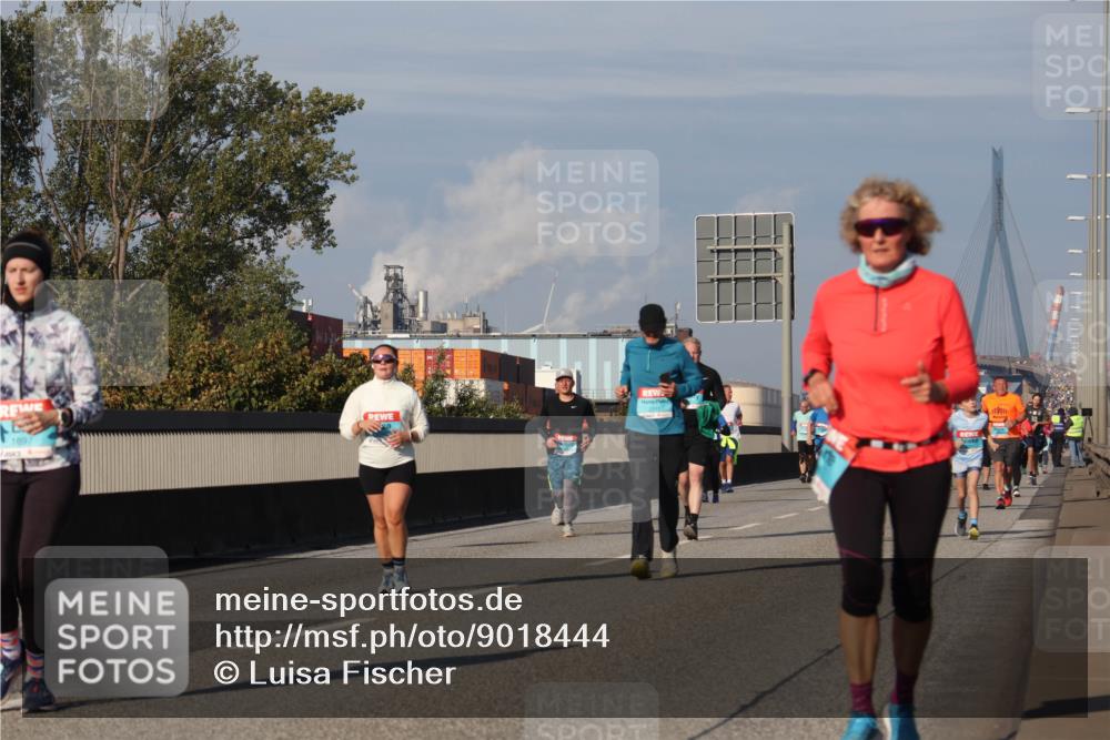 03.10.2025 - Köhlbrandbrückenlauf Luisa Fischer http://msf.ph/oto/9018444 03.10.2025 11:07:05 Position 3 1697 meine-sportfotos.de