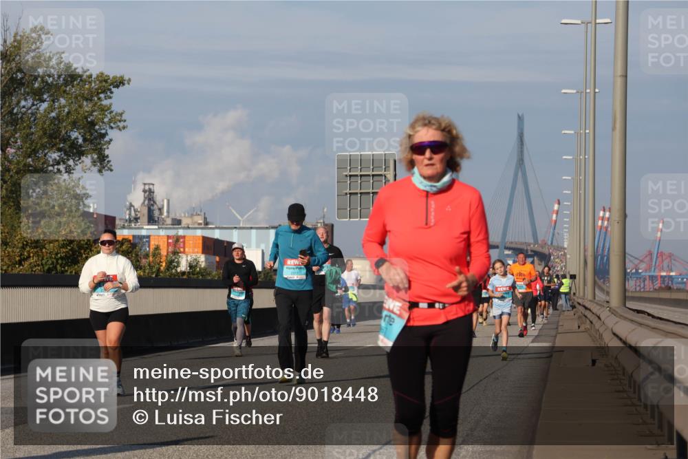 03.10.2025 - Köhlbrandbrückenlauf Luisa Fischer http://msf.ph/oto/9018448 03.10.2025 11:07:05 Position 3 2111 meine-sportfotos.de