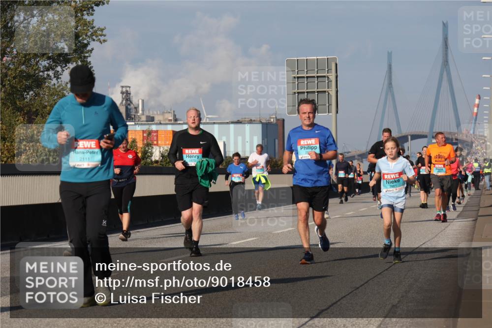 03.10.2025 - Köhlbrandbrückenlauf Luisa Fischer http://msf.ph/oto/9018458 03.10.2025 11:07:09 Position 3 2111, 14, 2873, 2861 meine-sportfotos.de