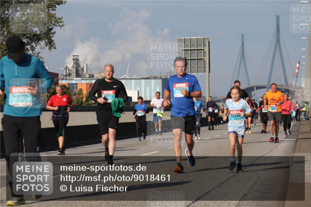 03.10.2025 - Köhlbrandbrückenlauf Luisa Fischer http://msf.ph/oto/9018461 03.10.2025 11:07:10 Position 3 2111, 2861 meine-sportfotos.de