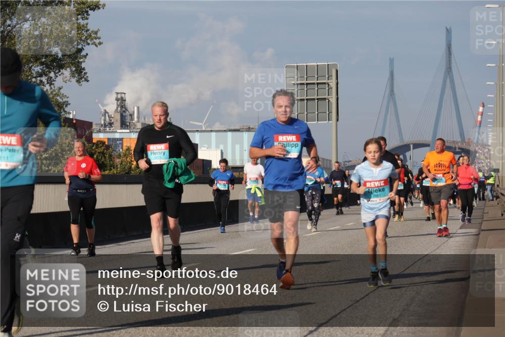 03.10.2025 - Köhlbrandbrückenlauf Luisa Fischer http://msf.ph/oto/9018464 03.10.2025 11:07:10 Position 3 111, 2873, 2861 meine-sportfotos.de