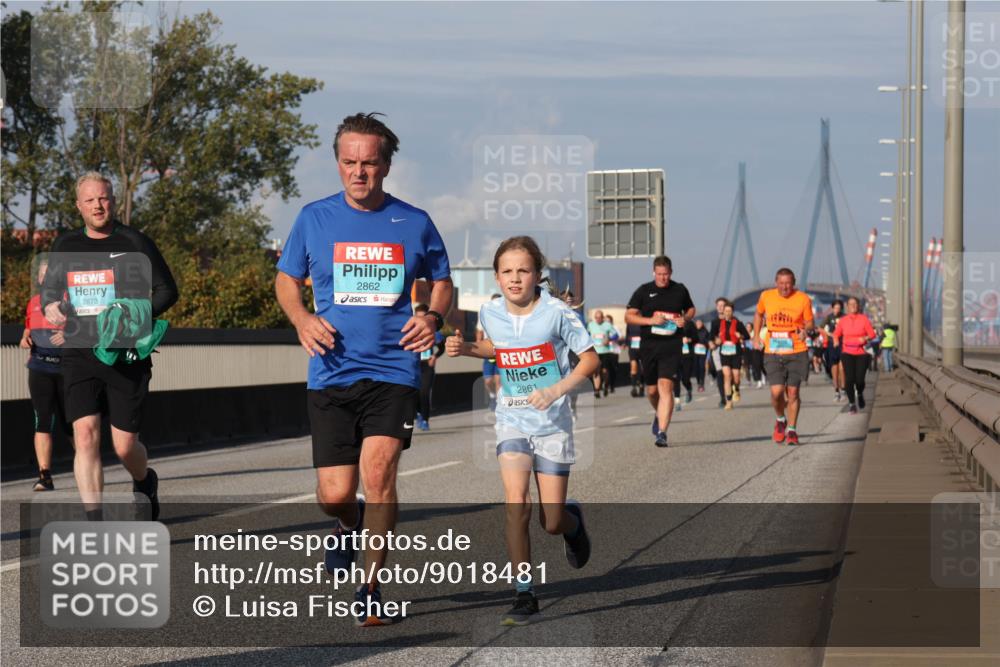 03.10.2025 - Köhlbrandbrückenlauf Luisa Fischer http://msf.ph/oto/9018481 03.10.2025 11:07:13 Position 3 2873, 2862, 2861 meine-sportfotos.de