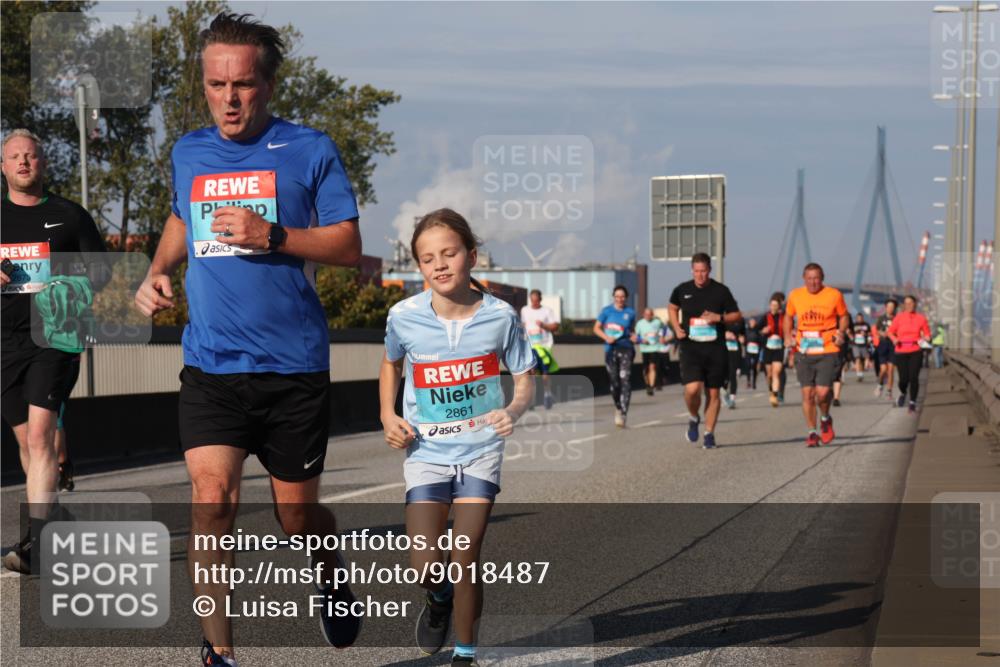 03.10.2025 - Köhlbrandbrückenlauf Luisa Fischer http://msf.ph/oto/9018487 03.10.2025 11:07:14 Position 3 2861 meine-sportfotos.de