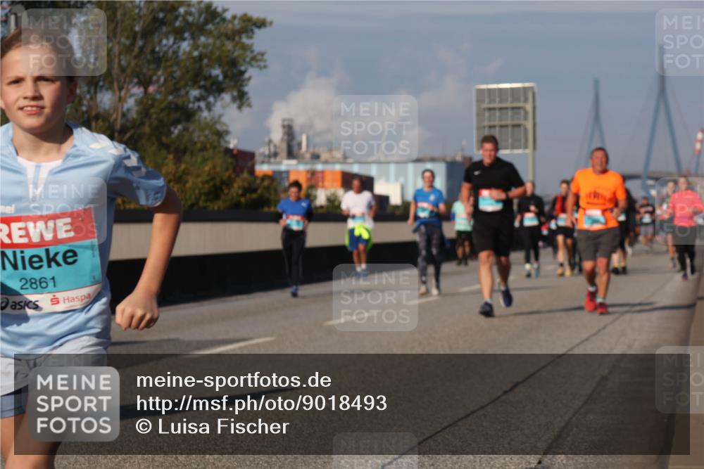 03.10.2025 - Köhlbrandbrückenlauf Luisa Fischer http://msf.ph/oto/9018493 03.10.2025 11:07:15 Position 3 2861 meine-sportfotos.de