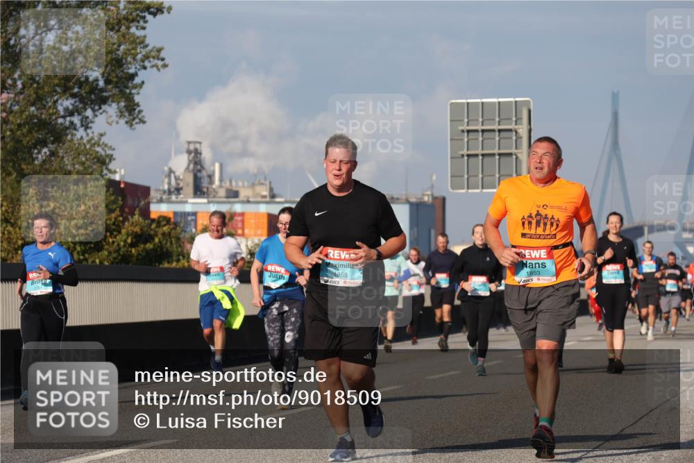 03.10.2025 - Köhlbrandbrückenlauf Luisa Fischer http://msf.ph/oto/9018509 03.10.2025 11:07:18 Position 3 12, 1855, 1853 meine-sportfotos.de