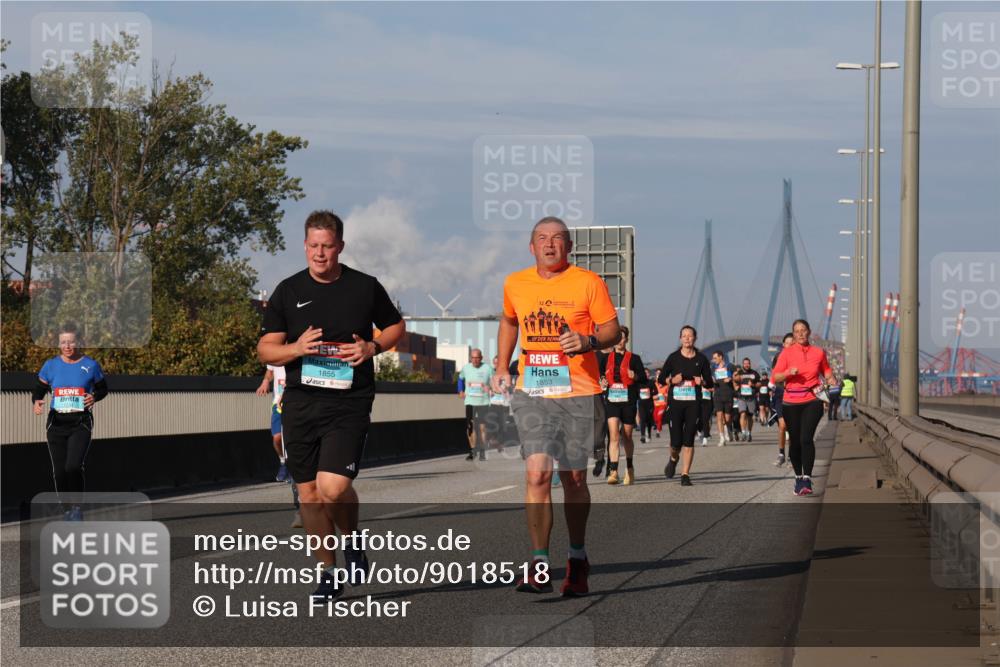 03.10.2025 - Köhlbrandbrückenlauf Luisa Fischer http://msf.ph/oto/9018518 03.10.2025 11:07:19 Position 3 1855, 1853 meine-sportfotos.de