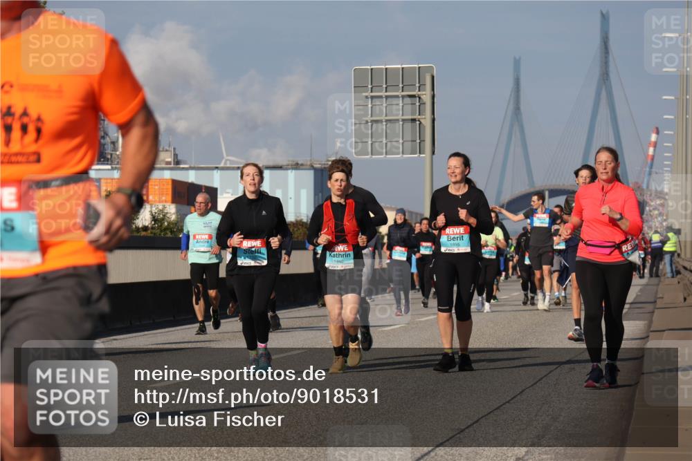 03.10.2025 - Köhlbrandbrückenlauf Luisa Fischer http://msf.ph/oto/9018531 03.10.2025 11:07:22 Position 3 50, 00, 1732, 1440, 1895 meine-sportfotos.de