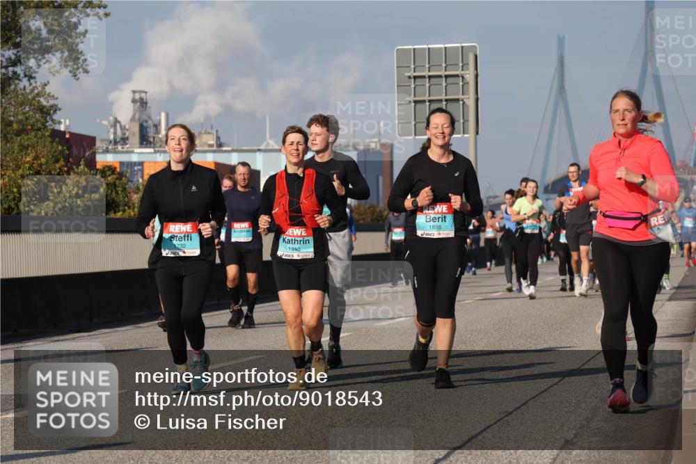 03.10.2025 - Köhlbrandbrückenlauf Luisa Fischer http://msf.ph/oto/9018543 03.10.2025 11:07:24 Position 3 1732, 1440, 1895 meine-sportfotos.de