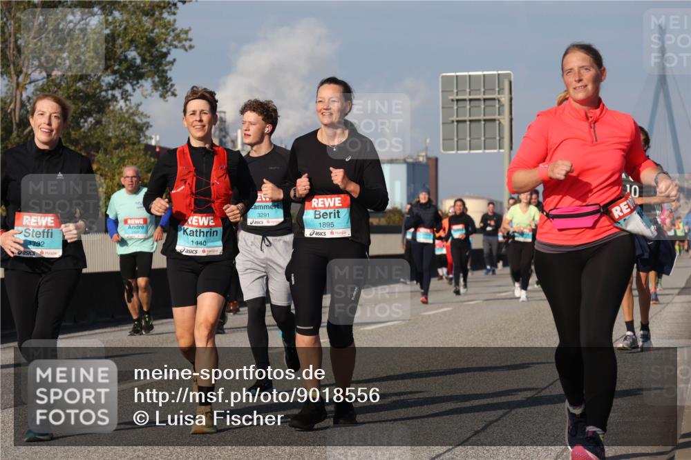 03.10.2025 - Köhlbrandbrückenlauf Luisa Fischer http://msf.ph/oto/9018556 03.10.2025 11:07:26 Position 3 1732, 1440, 3291, 1895, 10 meine-sportfotos.de