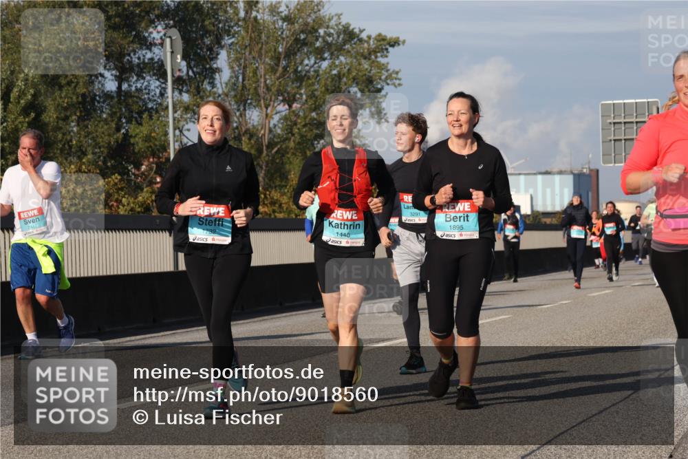 03.10.2025 - Köhlbrandbrückenlauf Luisa Fischer http://msf.ph/oto/9018560 03.10.2025 11:07:27 Position 3 2417, 1732, 1440, 3291, 1895 meine-sportfotos.de